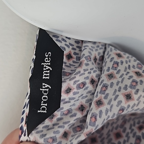 Tank top with lace detail - Picture 7 of 9